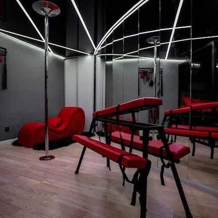 Bdsm V Bratislave -adults Only Apartment Pressburg