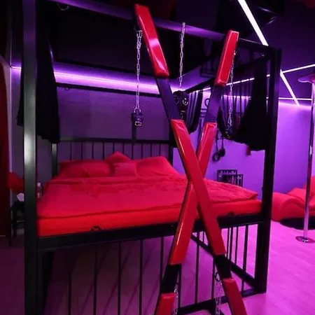 Bdsm V Bratislave -adults Only Pressburg